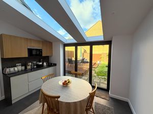Kitchen-diner- click for photo gallery